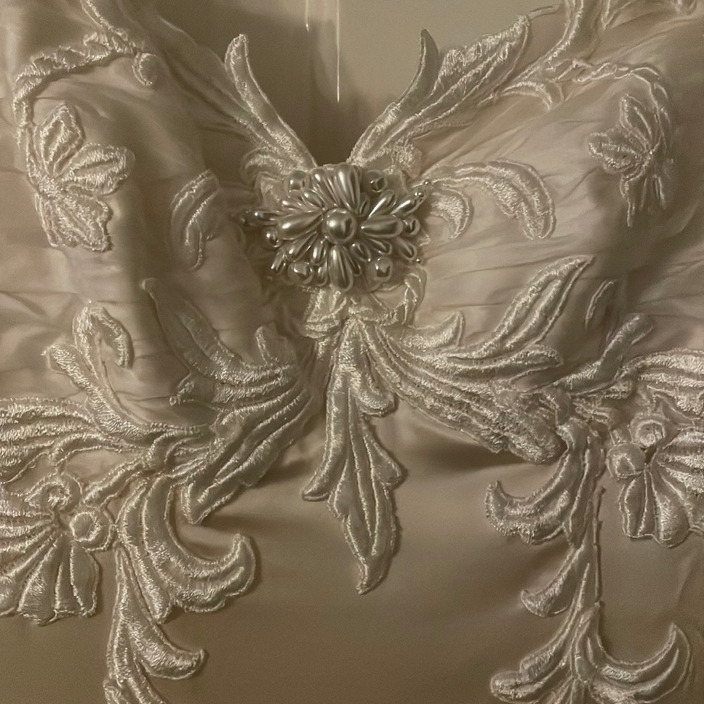 Yumi Katsura couture wedding gown💕